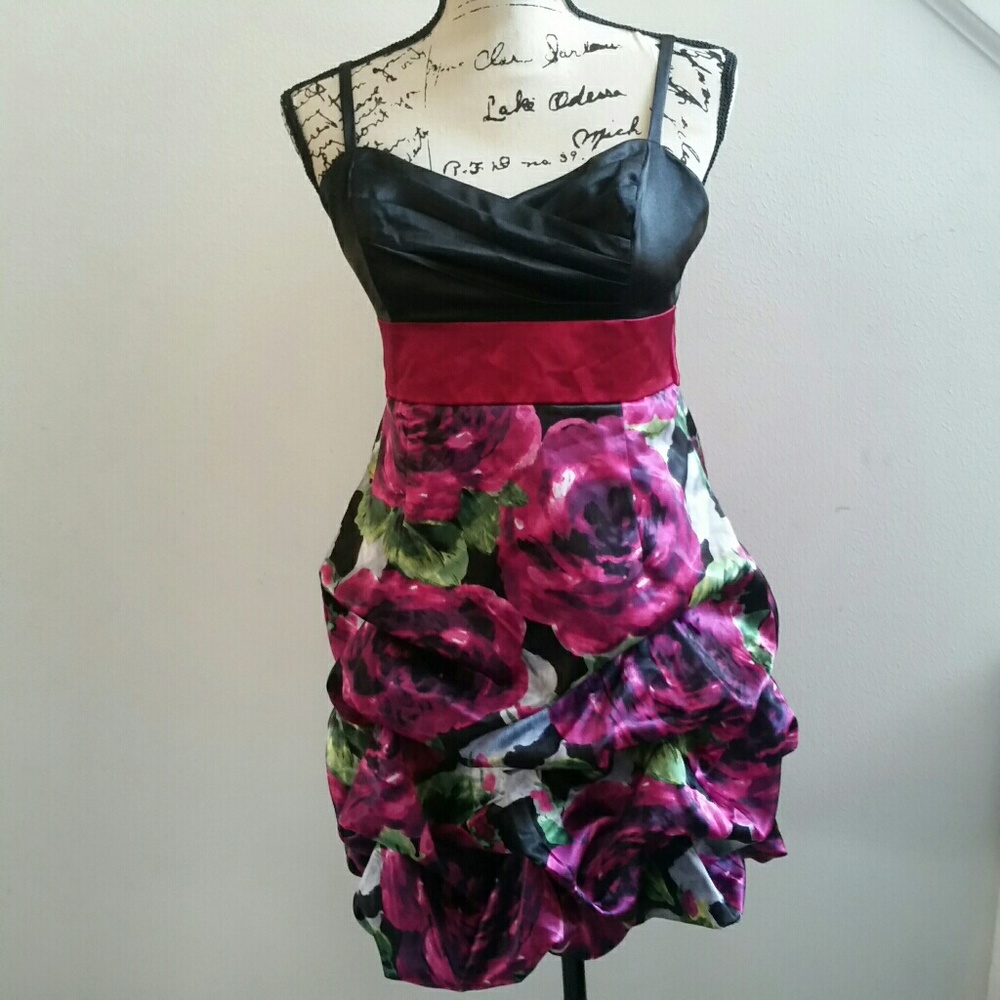 Iz Byer Pink & Black Floral Gathered Bubble Dress
